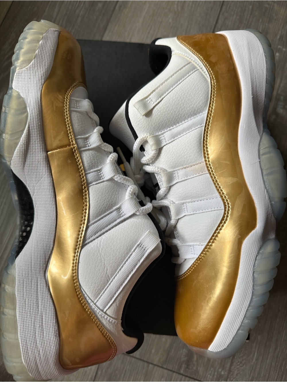 Nike Air Jordan 11 Low in ‘Closing Cerenony’ - Picture 9 of 13